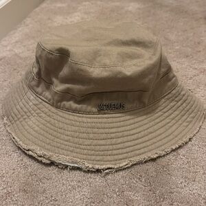 Bucket hat used twice